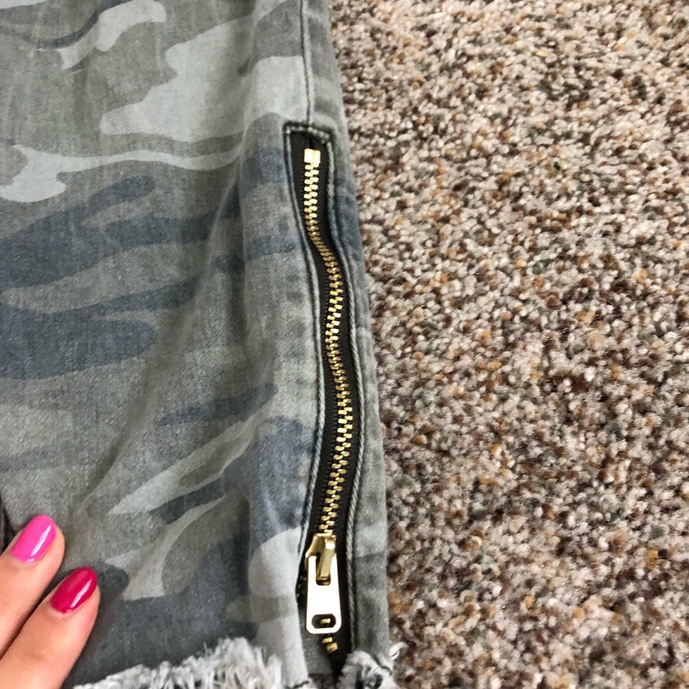 Express pants - Picture 2 of 4